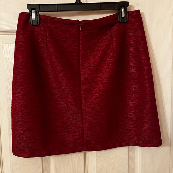 Women’s Like New Nasty Gal Textured Cut Out Chain Detail Mini Skirt - Picture 5 of 6